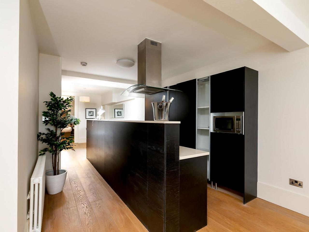 D Arblay Street Hotel