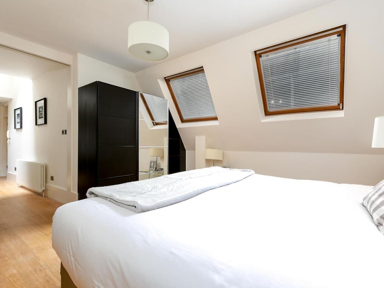 D Arblay Street Hotel