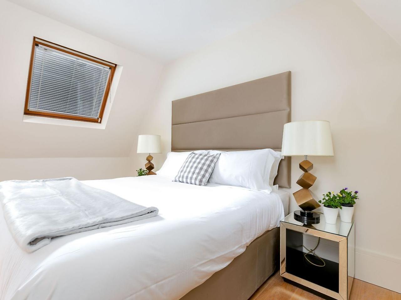 Hotel D Arblay Street London