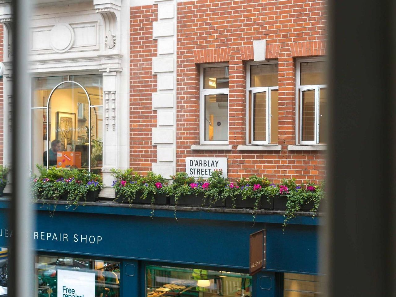 D Arblay Street Hotel