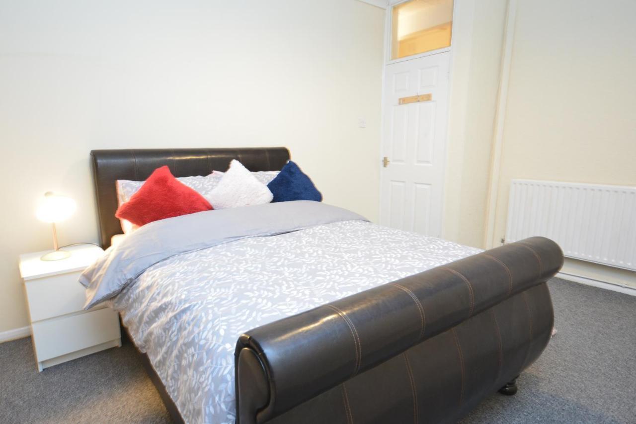 Beautiful Two Bedroom Near O2 Arena Leilighet *