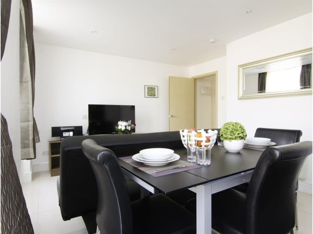Hotell Belle Cour 4*