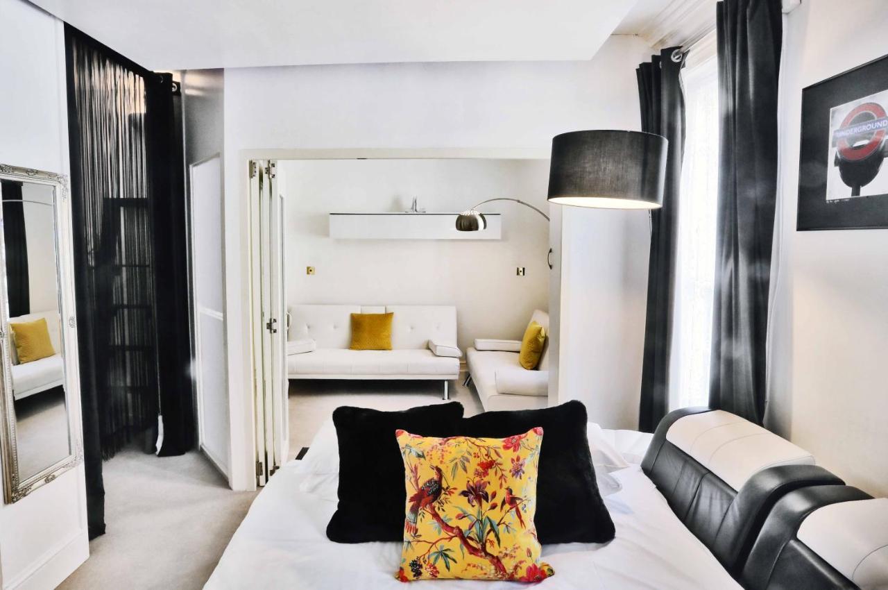 Piccadilly Circus Suites *