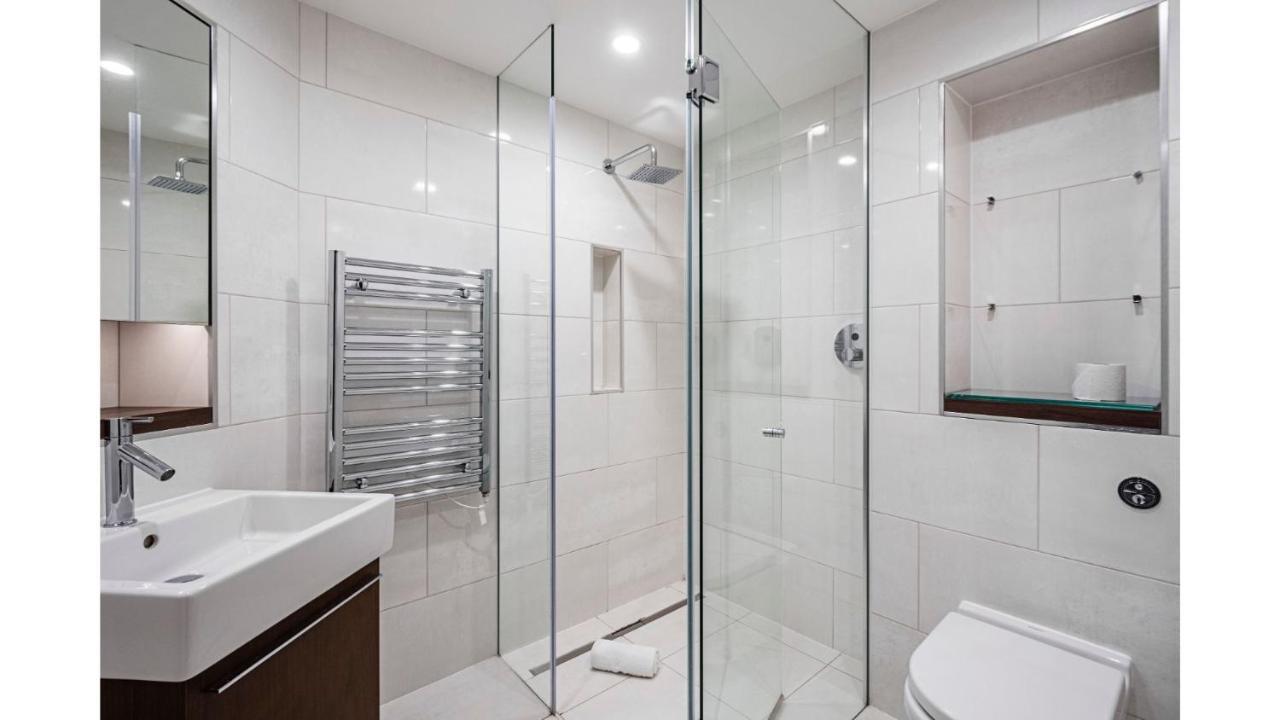 Apartment Luxurious 3 Bed Apt Westbourne Park Villas Sk London
