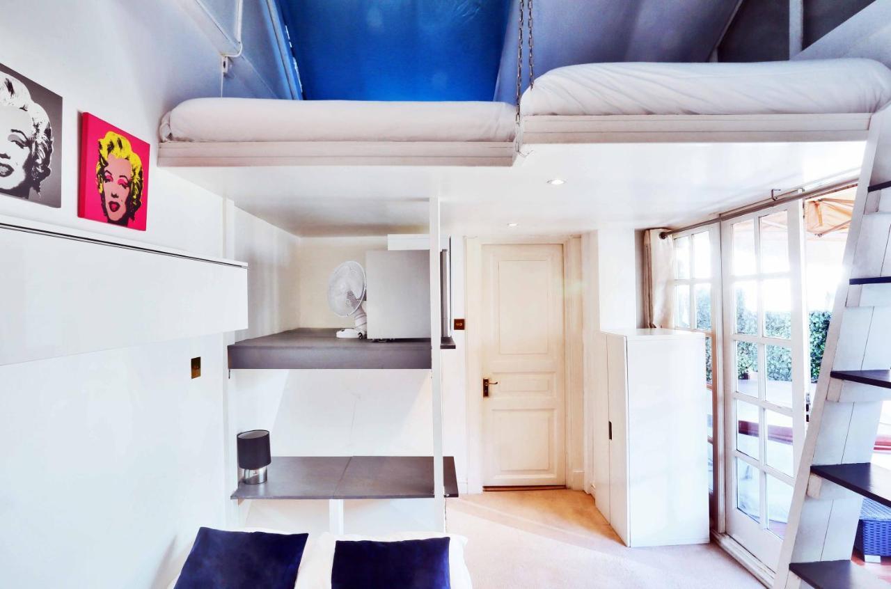 Piccadilly Circus Suites