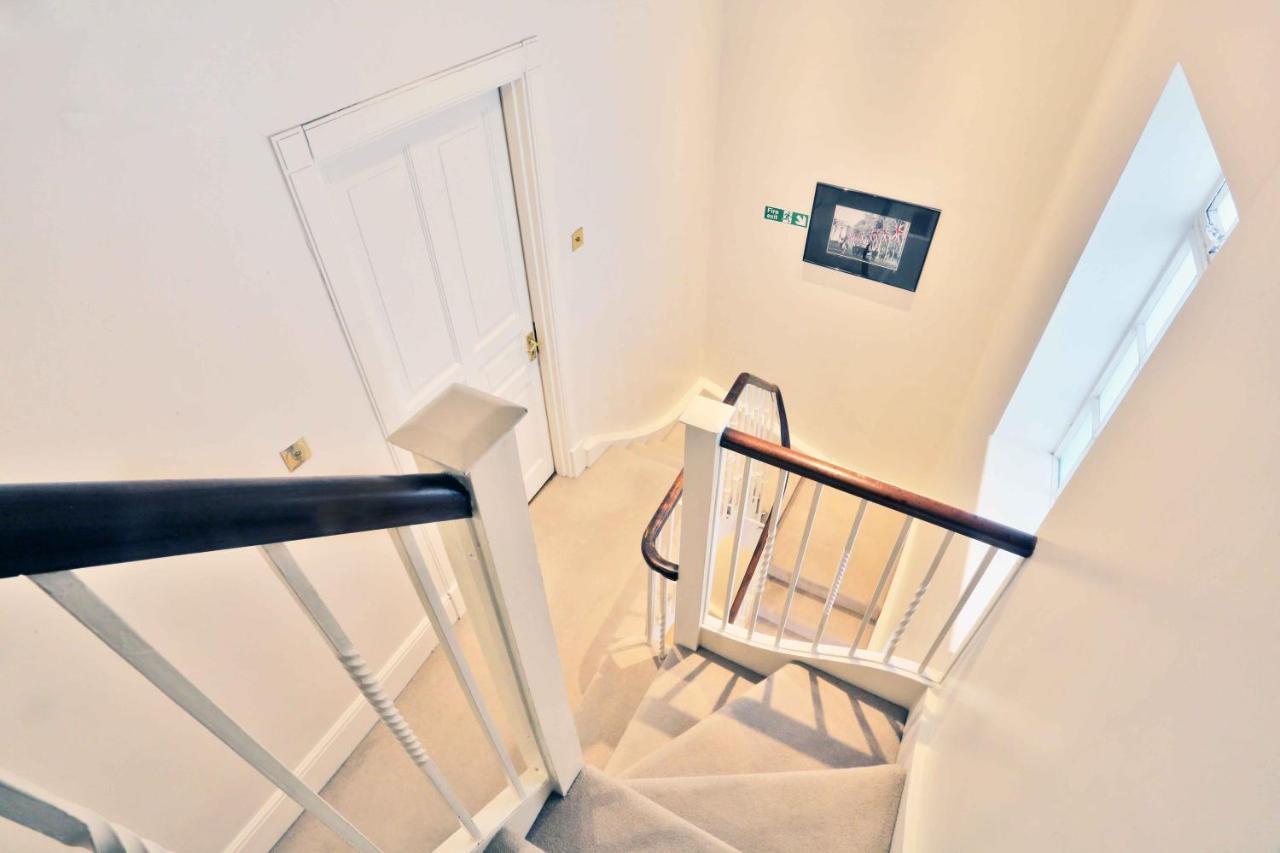 Piccadilly Circus Suites