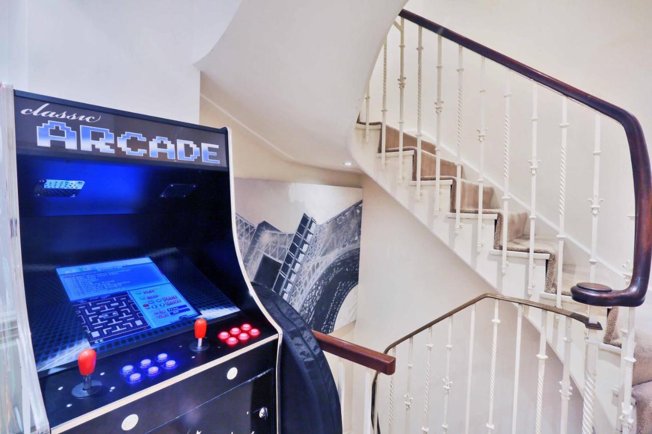 Piccadilly Circus Suites