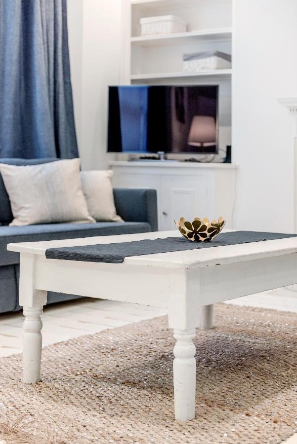 Cs Notting Hill London