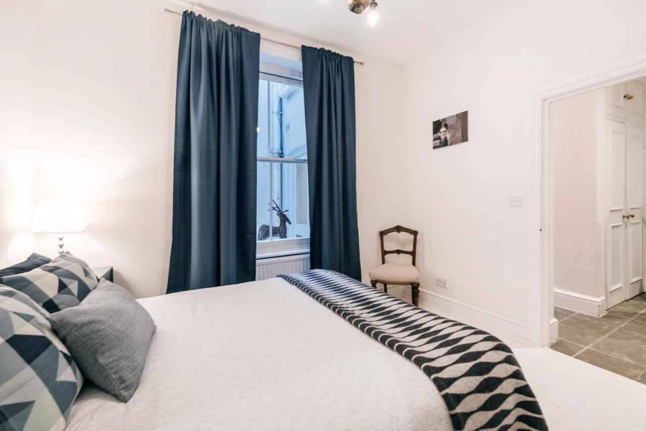 Cs Notting Hill London