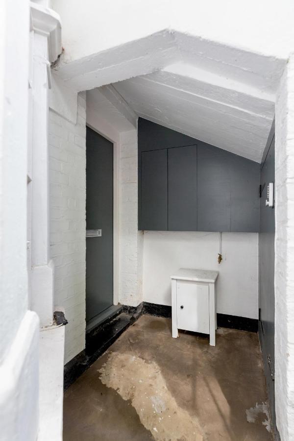 Bonnington Gardens - 1 Bed Open Plan Basement Flat Appartement *
