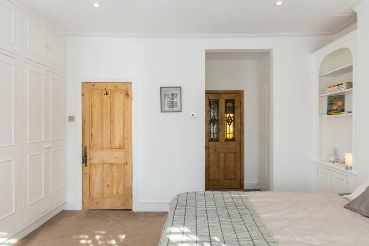 Fabulous 4-bed House In Fulham With Garden! Vakantiehuis