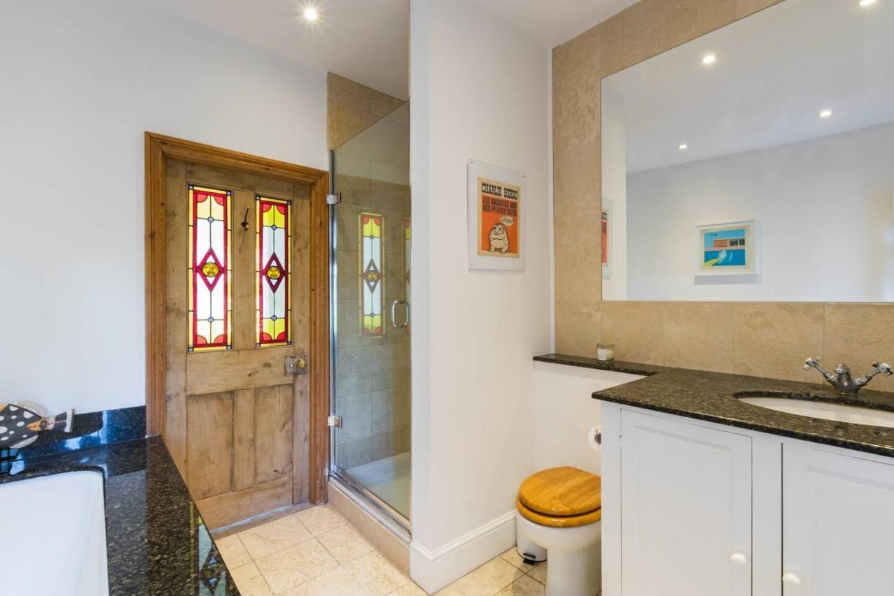 Fabulous 4-bed House In Fulham With Garden! Vakantiehuis *