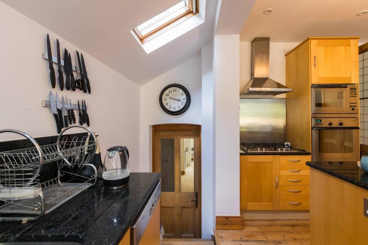 Vakantiehuis Fabulous 4-bed House In Fulham With Garden! Londen