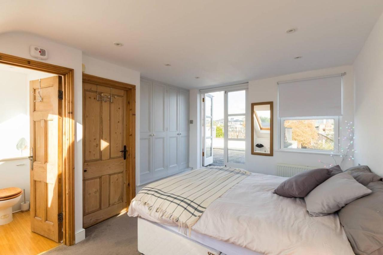 Fabulous 4-bed House In Fulham With Garden! Vakantiehuis Londen