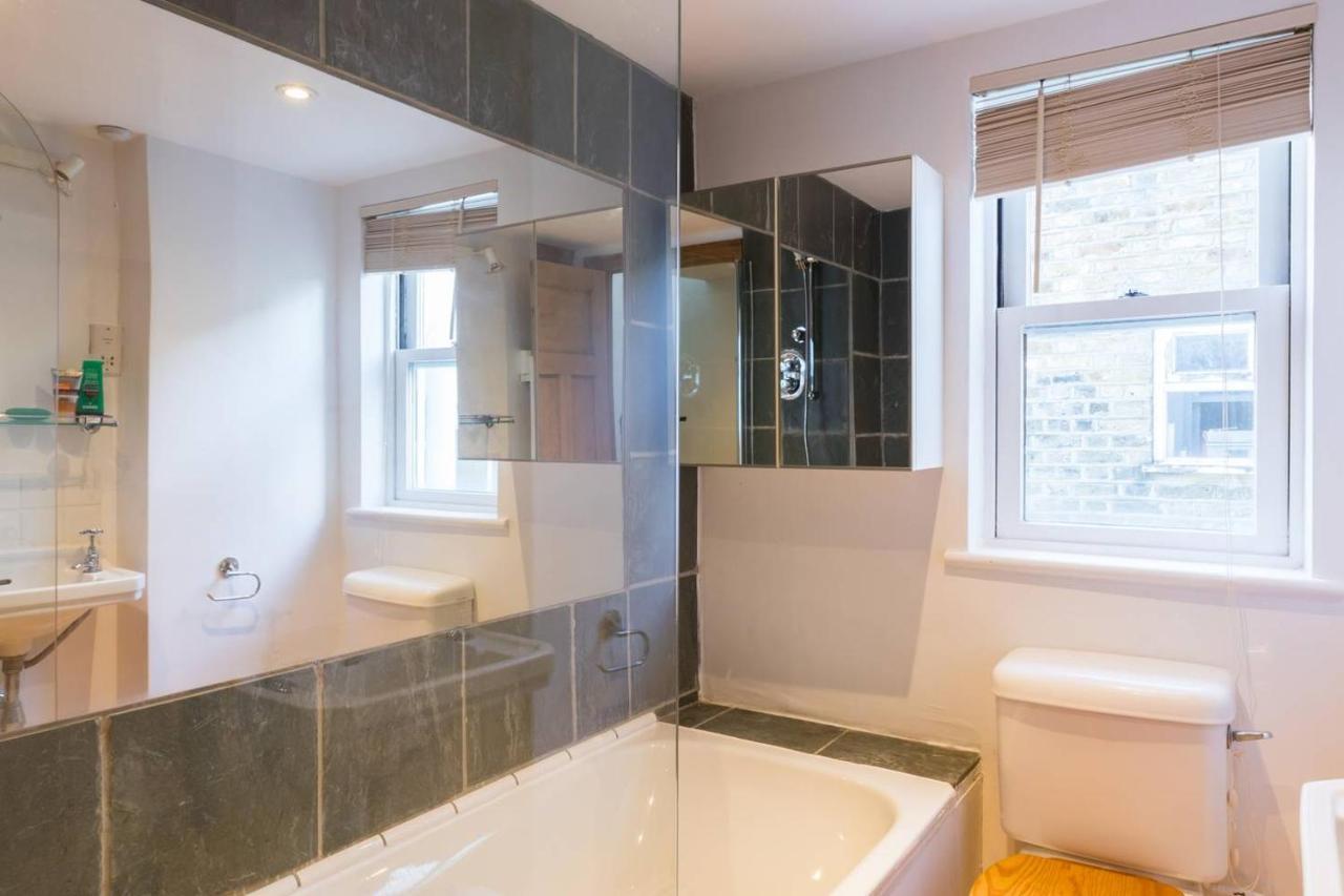 Fabulous 4-bed House In Fulham With Garden! Vakantiehuis