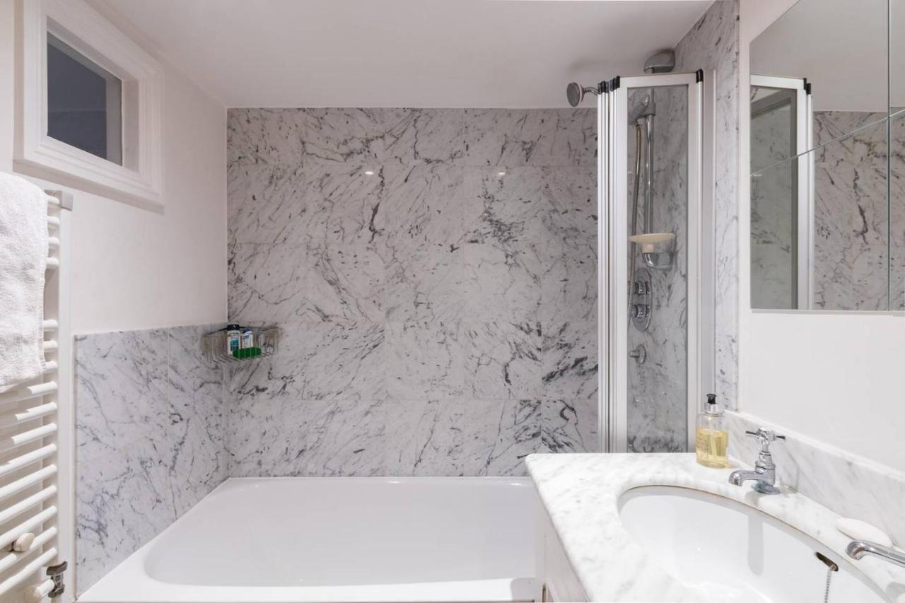 Fabulous 4-bed House In Fulham With Garden! Vakantiehuis Londen