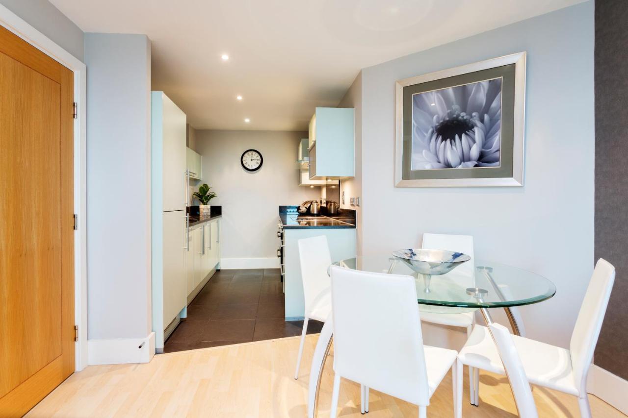 Apartment Veeve - River Views From Vauxhall *