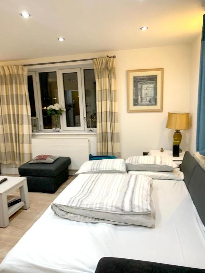2 Bedrooms With View Balcony And Wifi At Greater Apartment *