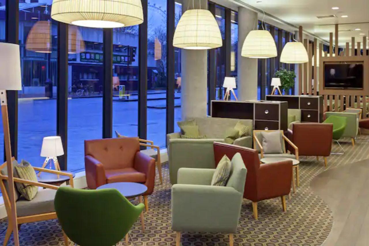 Hotell Hampton By Hilton Ealing London