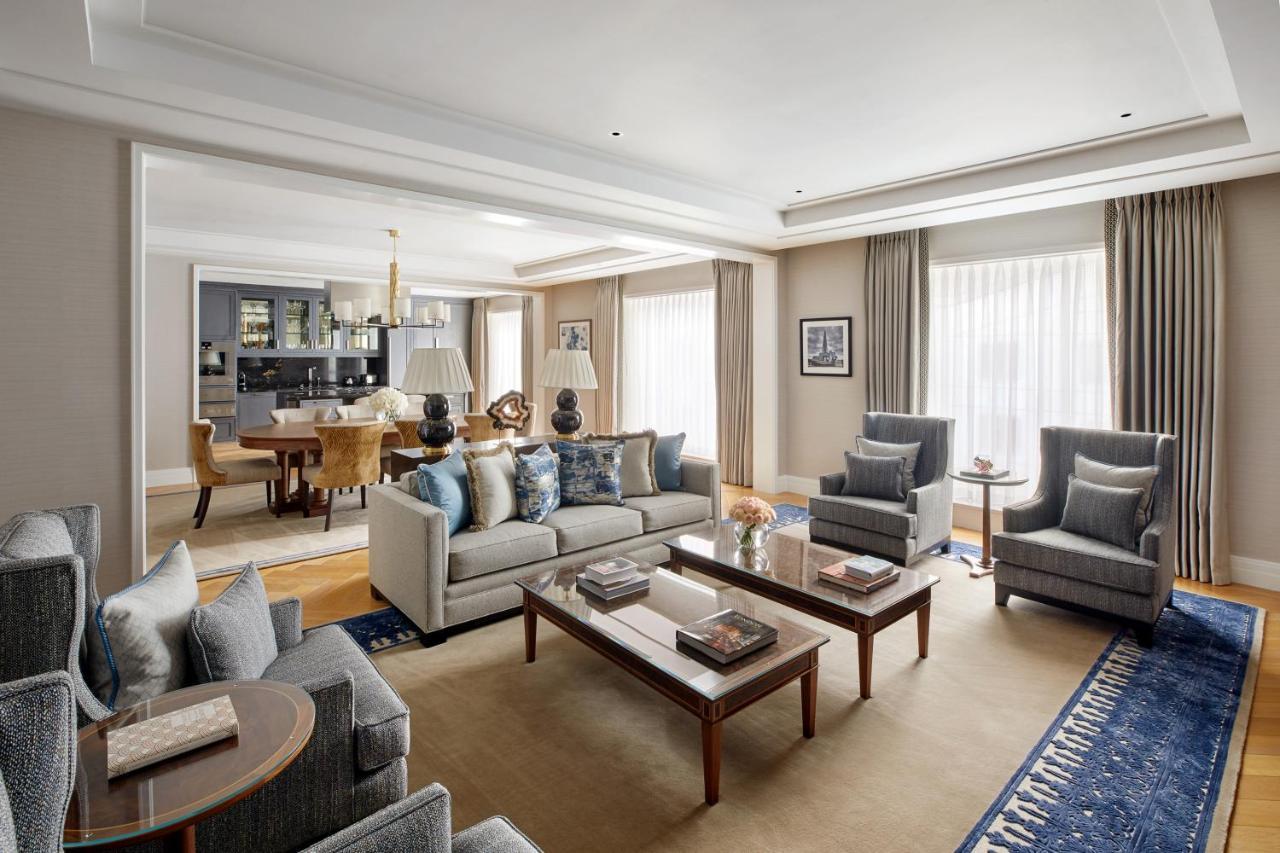 Hotel Four Seasons Residences At Ten Trinity Square 5*