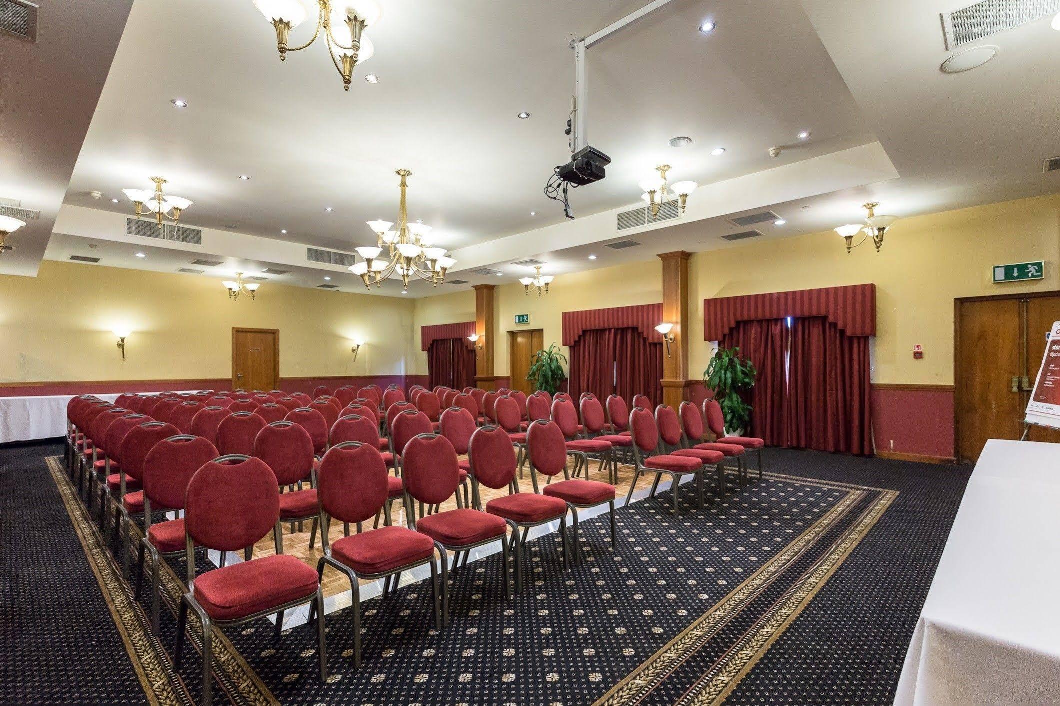 - Wembley International 3* London