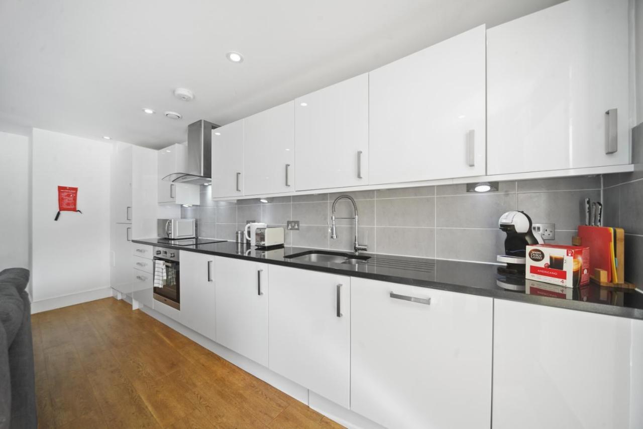 Modern In Bayswater Free Wifi & Aircon By Aparts Leilighet