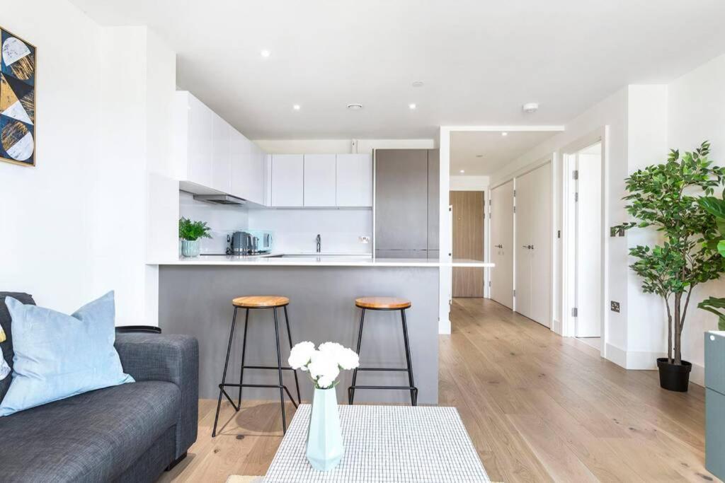 One Bedroom Modern Next To Wembley Stadium! Apartamento Londres