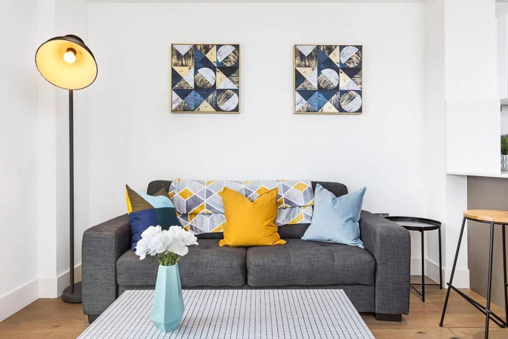 One Bedroom Modern Next To Wembley Stadium! Londres