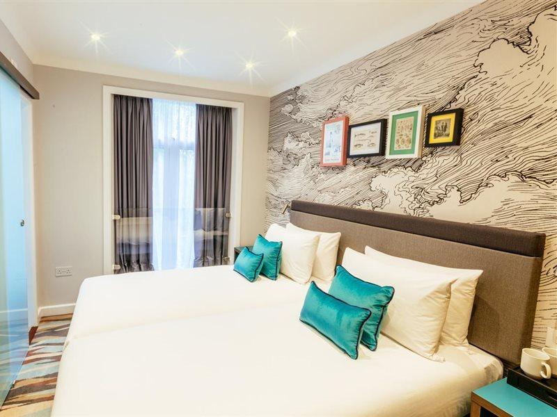Hotell Oliver Plaza 4*