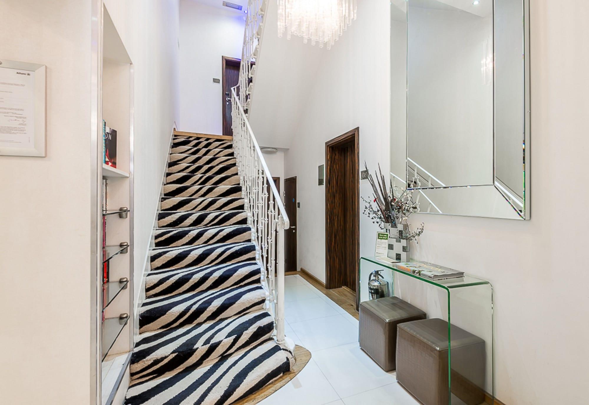 Aparthotel Space 4*