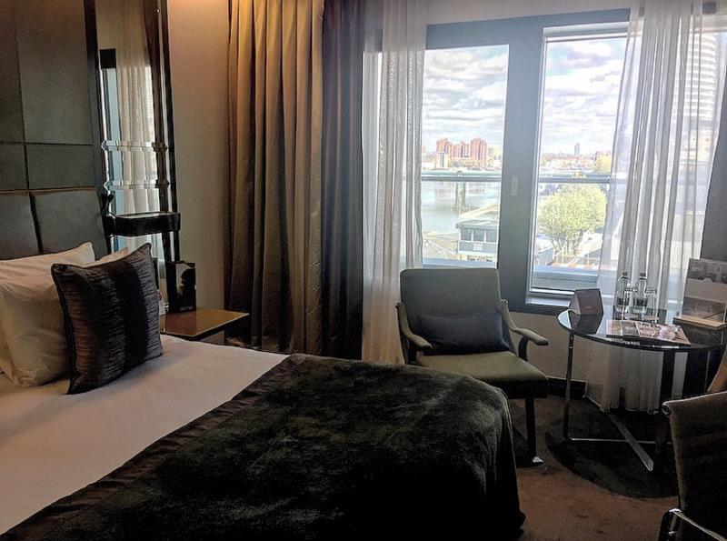 Crowne Plaza Battersea 4*