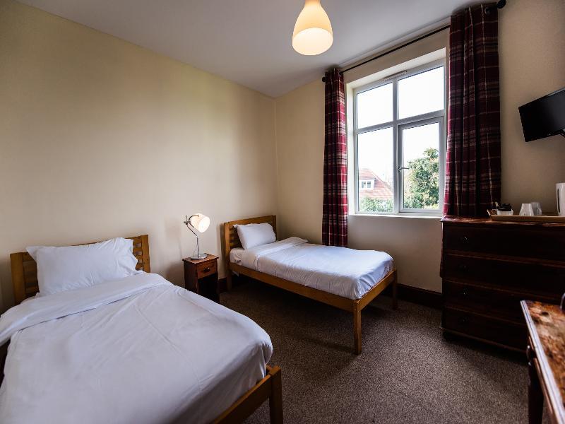 Oyo The Man Pub And Hotell 3*