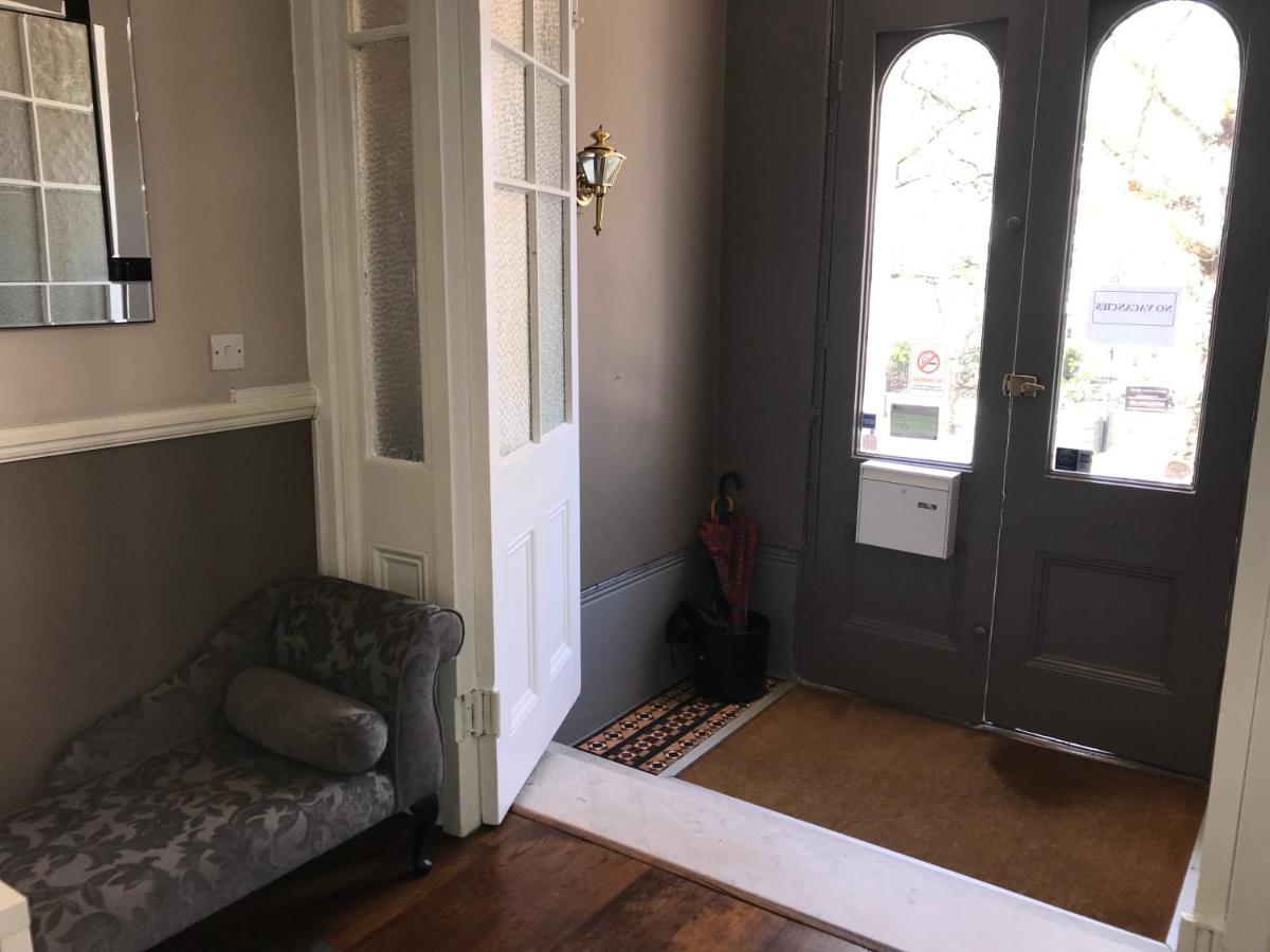 Ravna Gora 3* Londen
