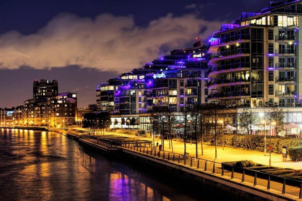 Battersea Reach Luxury Riverside Apartment London