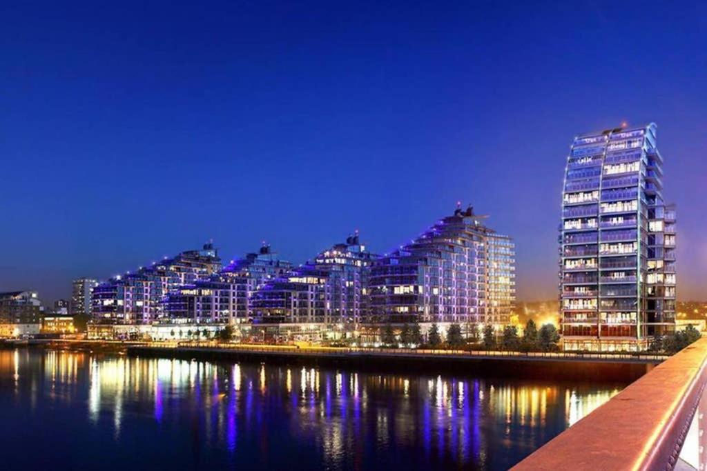 Battersea Reach Luxury Riverside * London
