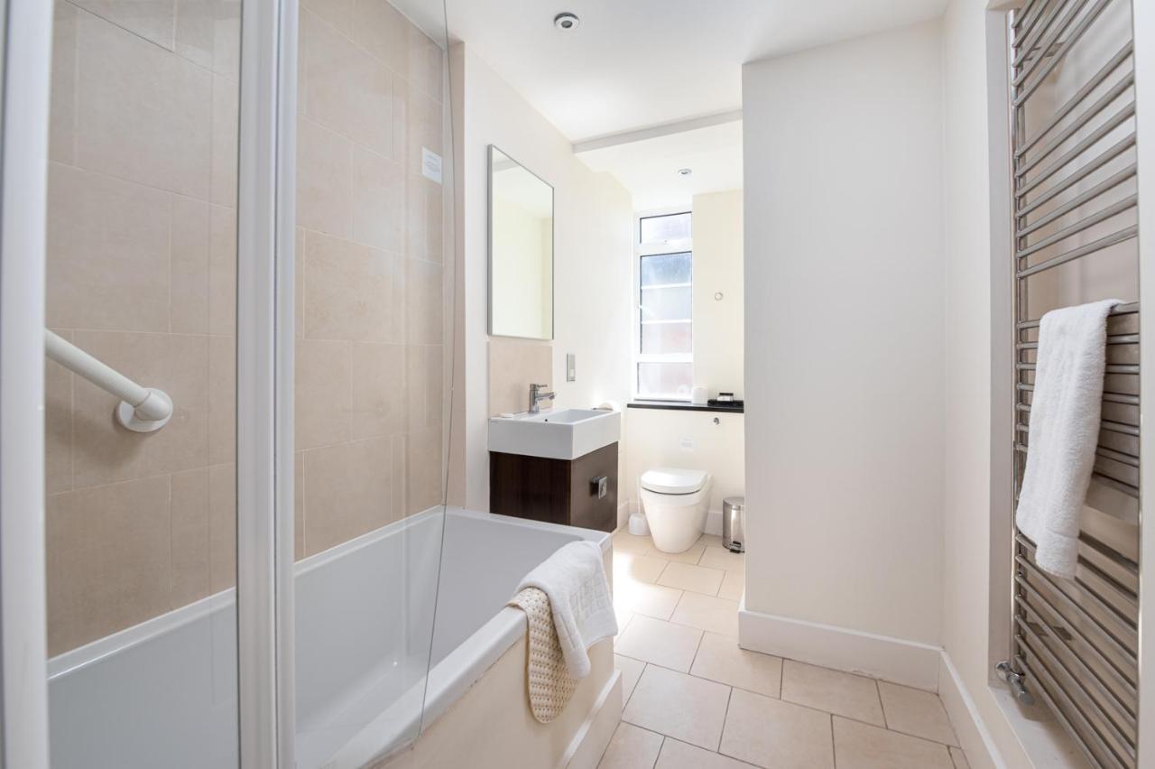 638 - Nell Gwynn House, Chelsea Apartment London