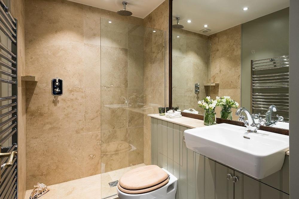 Traditional Stylish 1br Near Hyde Park Apartment *