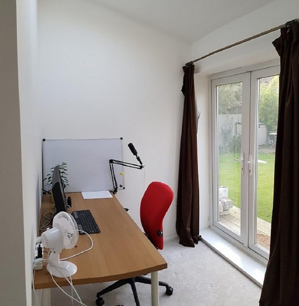 Beautiful Near Excel Center Homestay