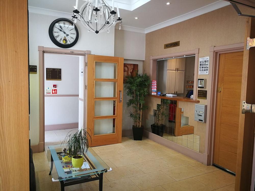 Central Hotel Hotel 2*