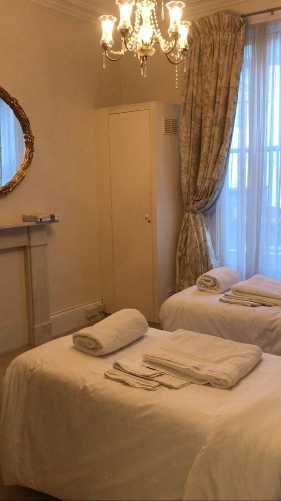 Carlton Kensington Hotell