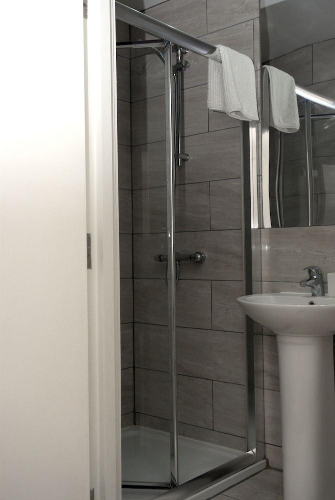 Guest House London 3*