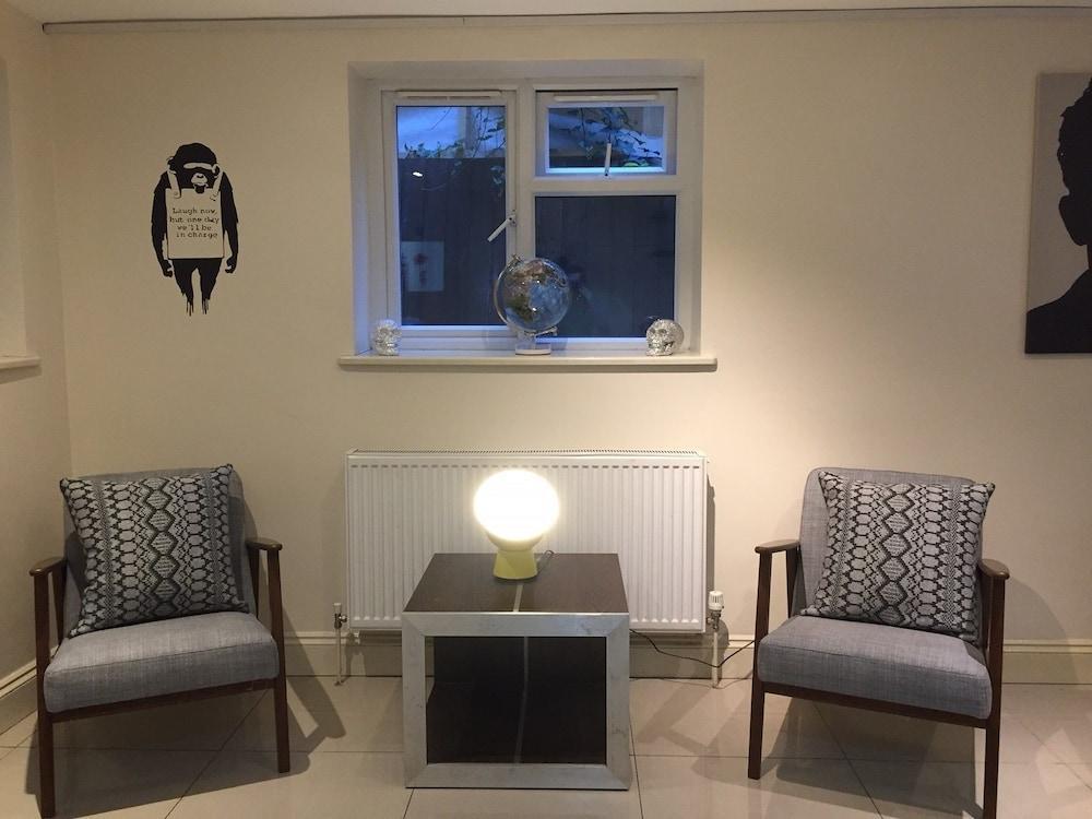 Accommodation London Hostal Londres