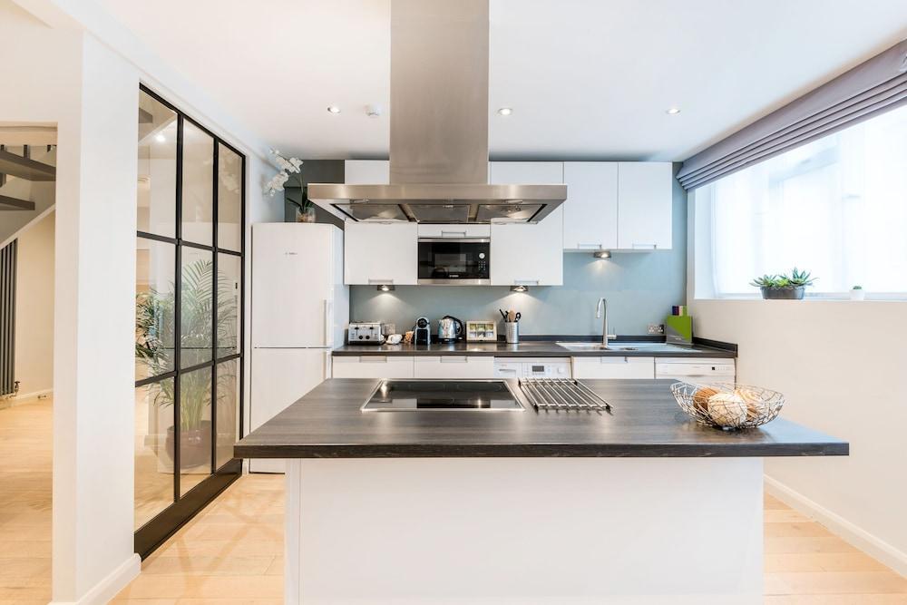 Hyde Park Gate Apartment