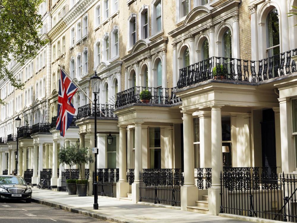Knightsbridge Apartment London