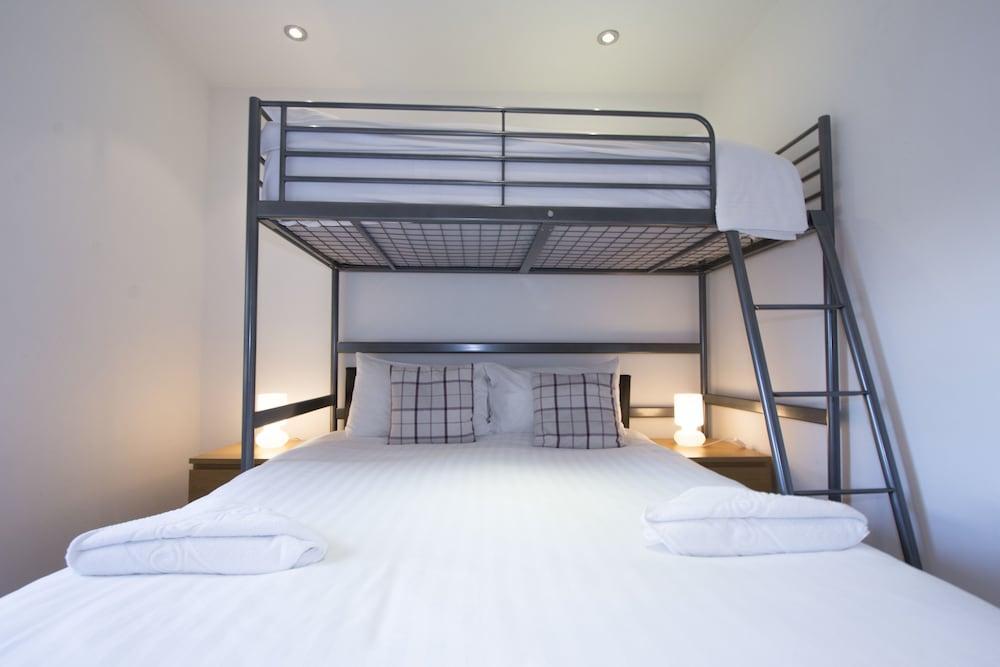 Grand Fulham Apartment