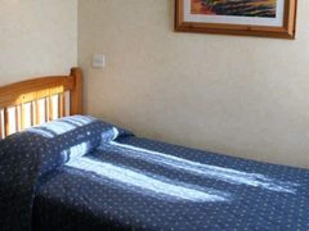 Adria Hotell 3*