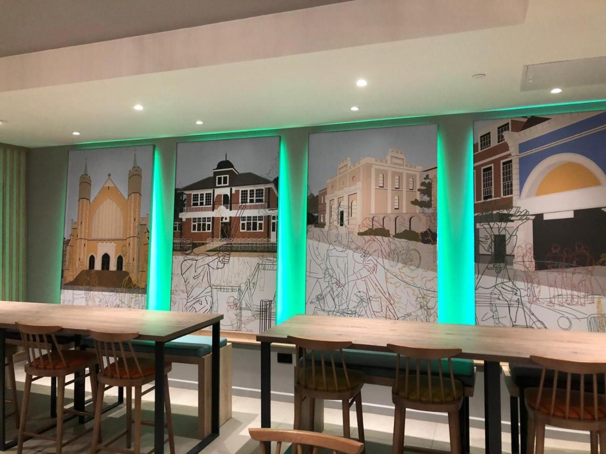 Hotell Hampton By Hilton Ealing London