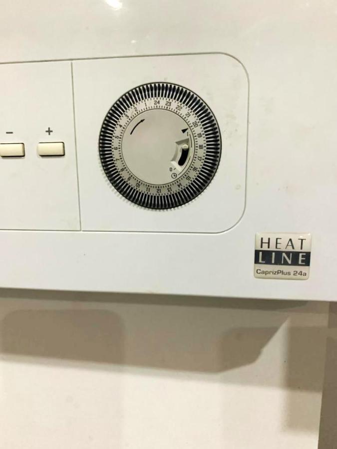 2 Bedrooms With View Balcony And Wifi At Greater *