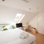 Tooting Broadway Studios & Rooms By Primecityhosts