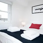 Unique 2Bed/2Bath - Top Floor - Private Balcony